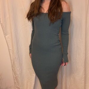 H&M green ribbed sweater maxi dress off the shoulder